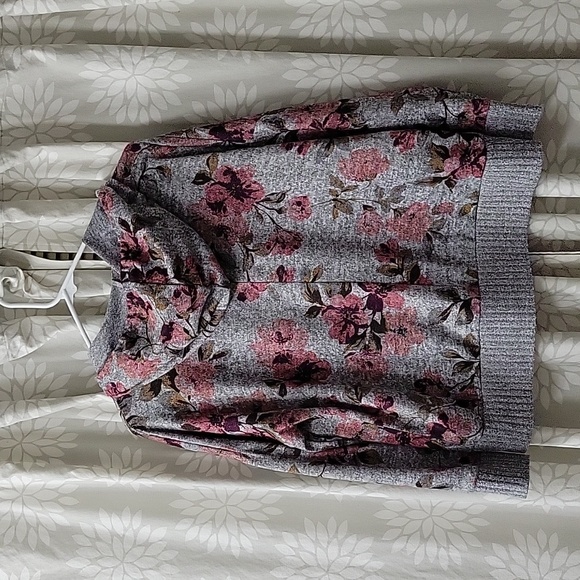 Maurices Hoodie Full Zip size Medium Floral Gray - Picture 2 of 9